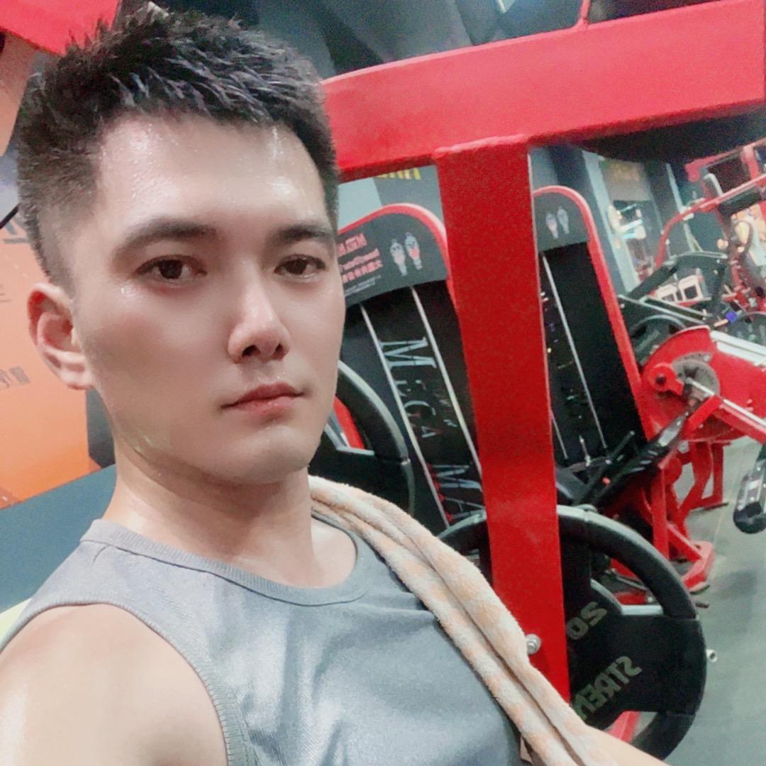 李拜天【】