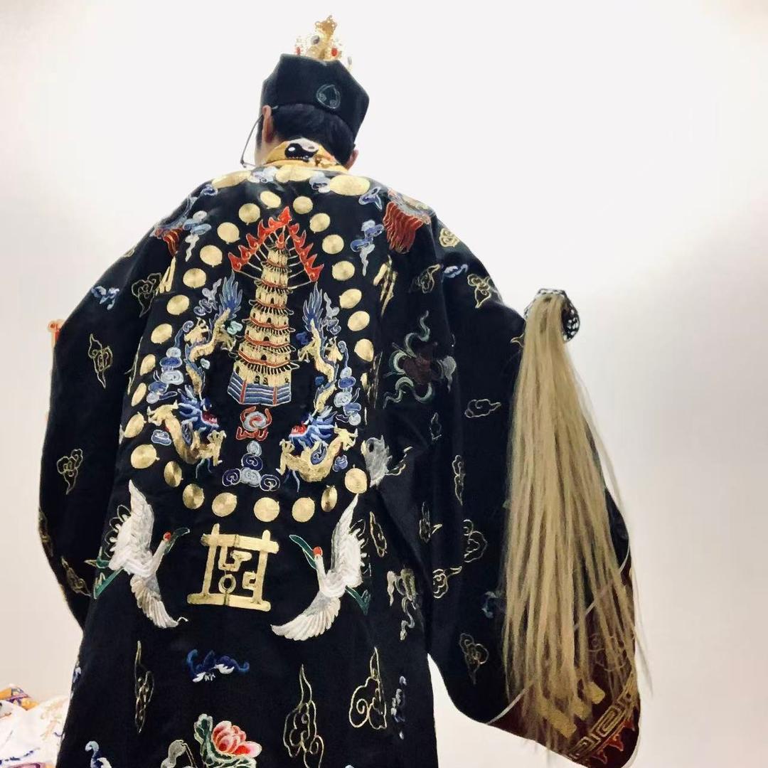 一个爱吃香菜的90后海南本地三百公