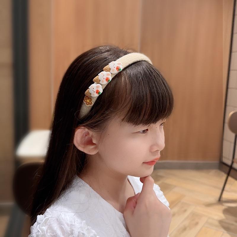 童话里的小松鼠童装旗舰店的头像