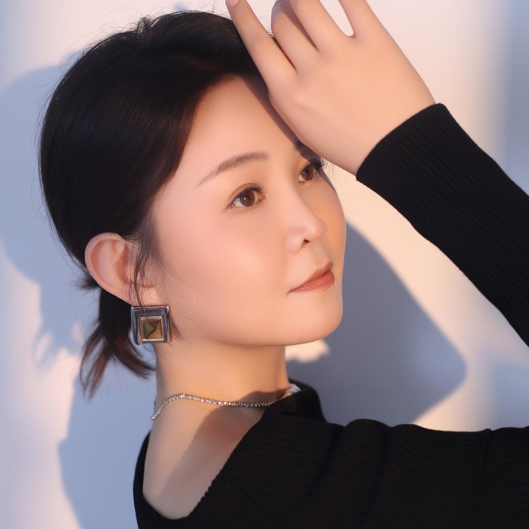 伊伊
