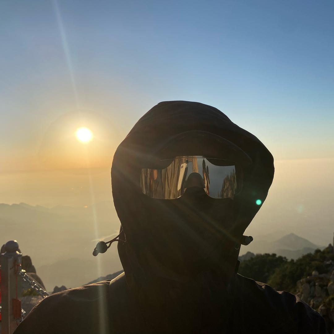 卖核弹的男孩👦🏻