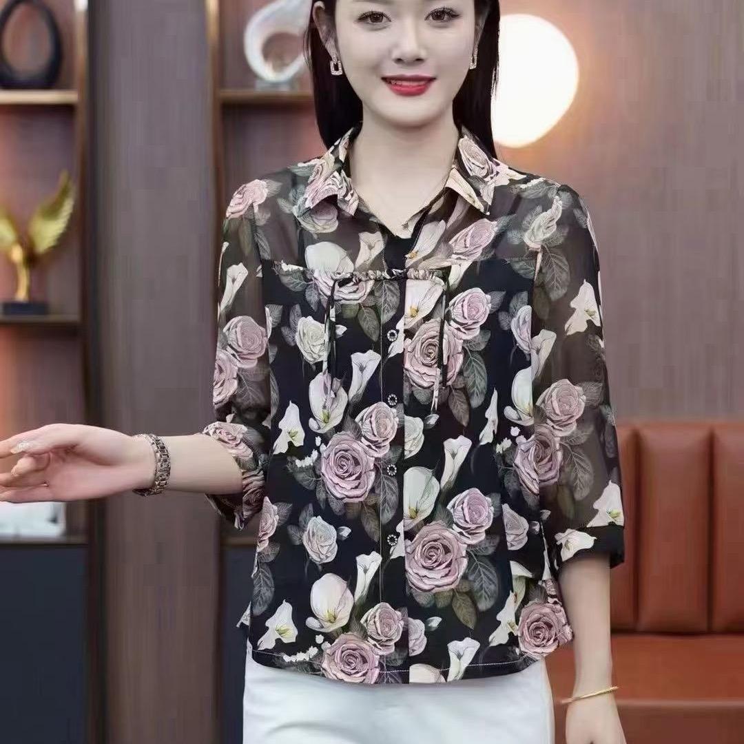 时尚中老年服饰