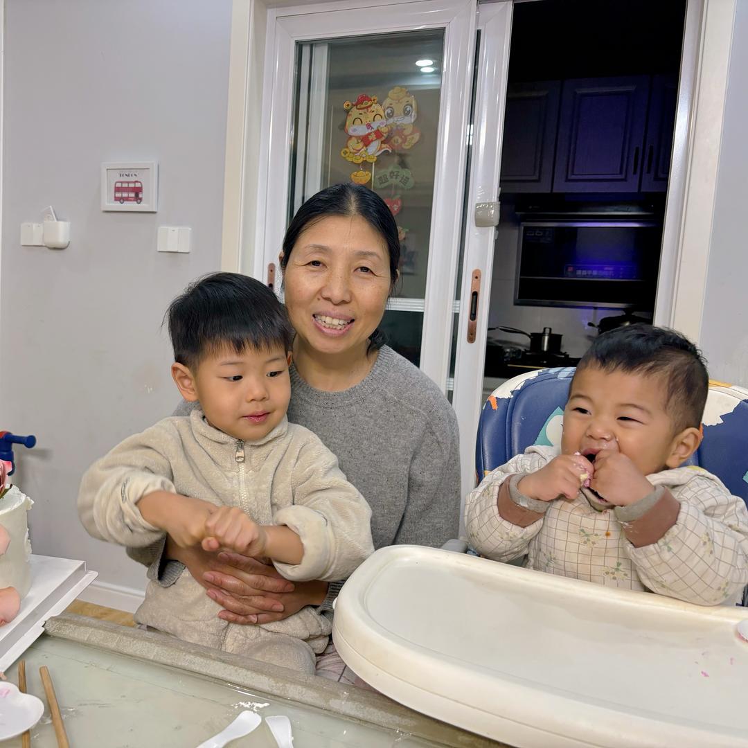 退休奶奶学英语