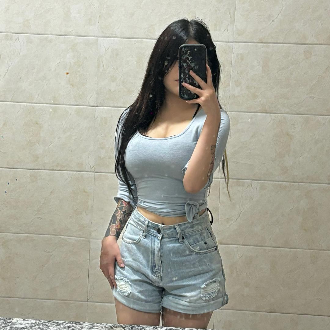 美梅.