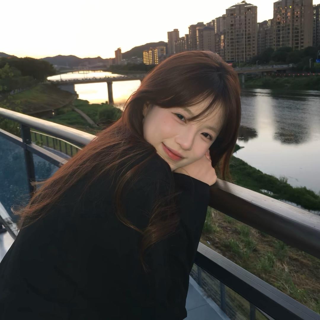 𝔽 𝕐 𝕁·🫐