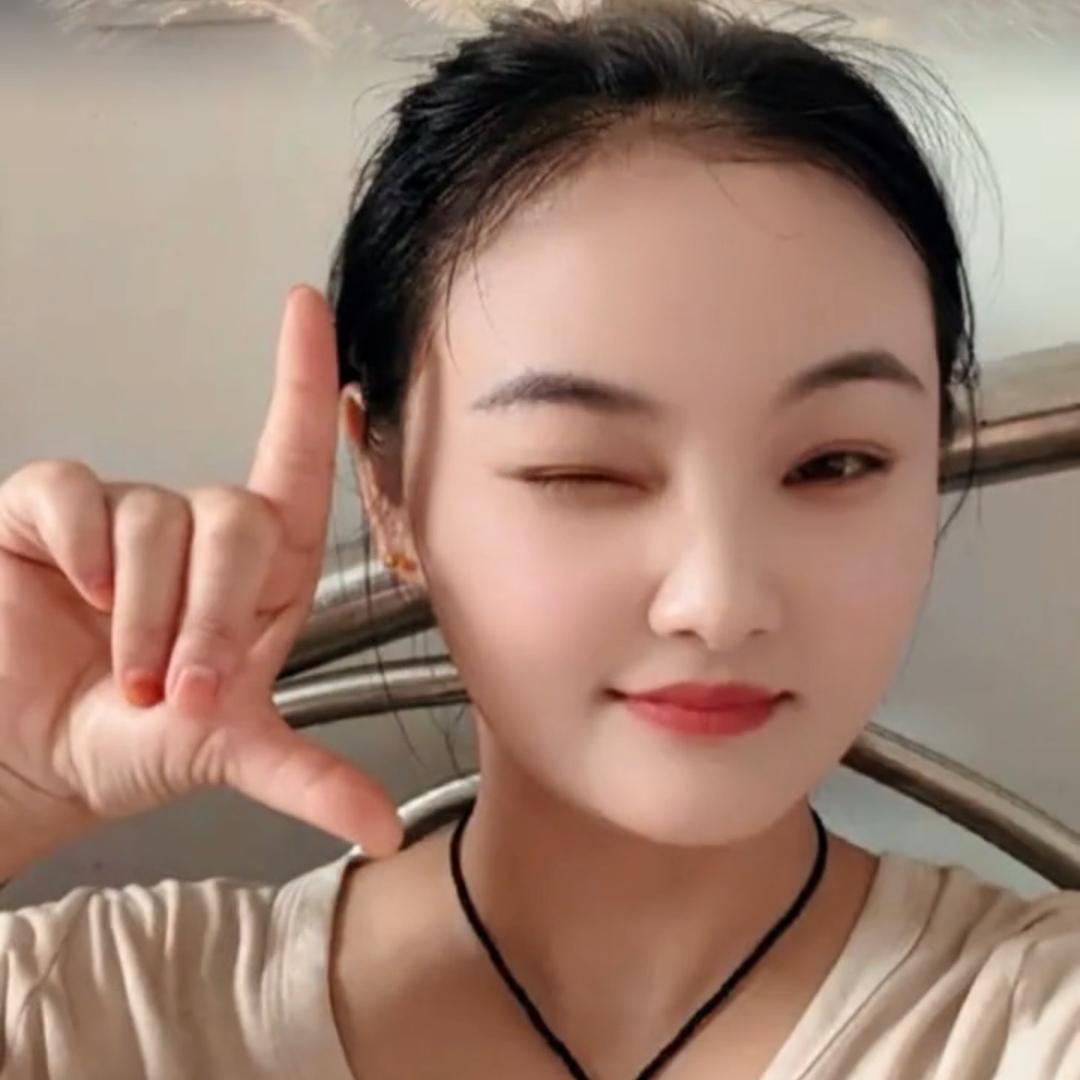 @耳包东