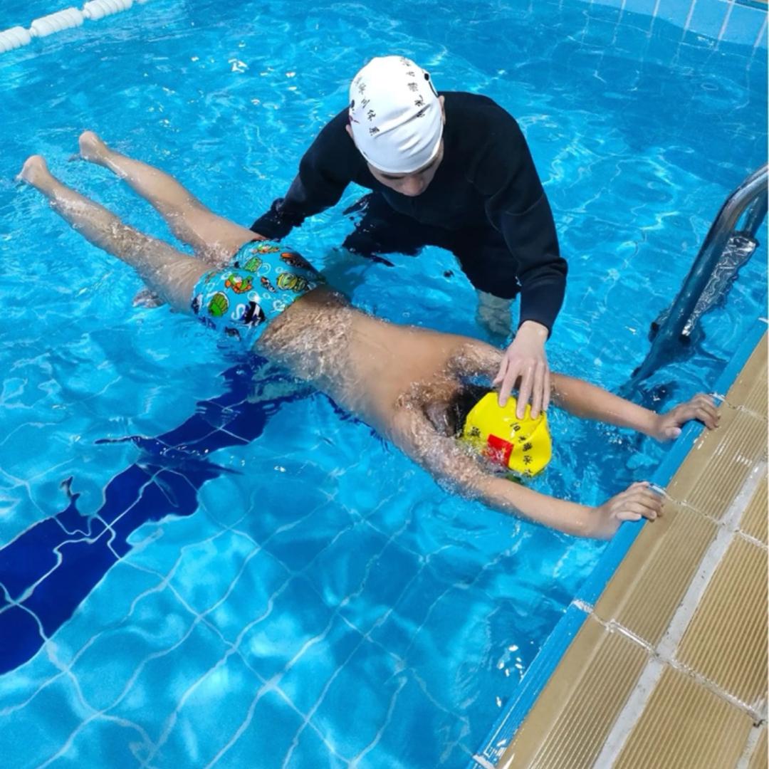 老施的游泳圈🛟