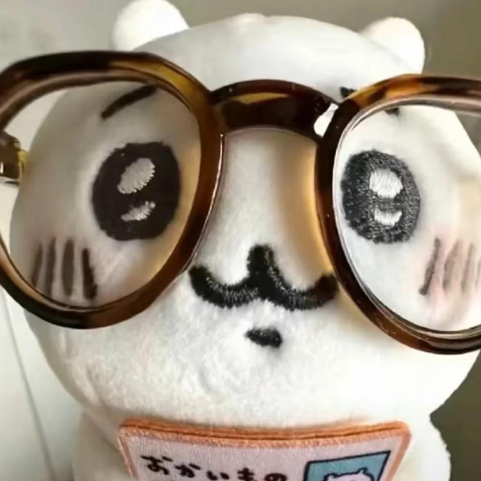 单眼皮女孩  愛雯