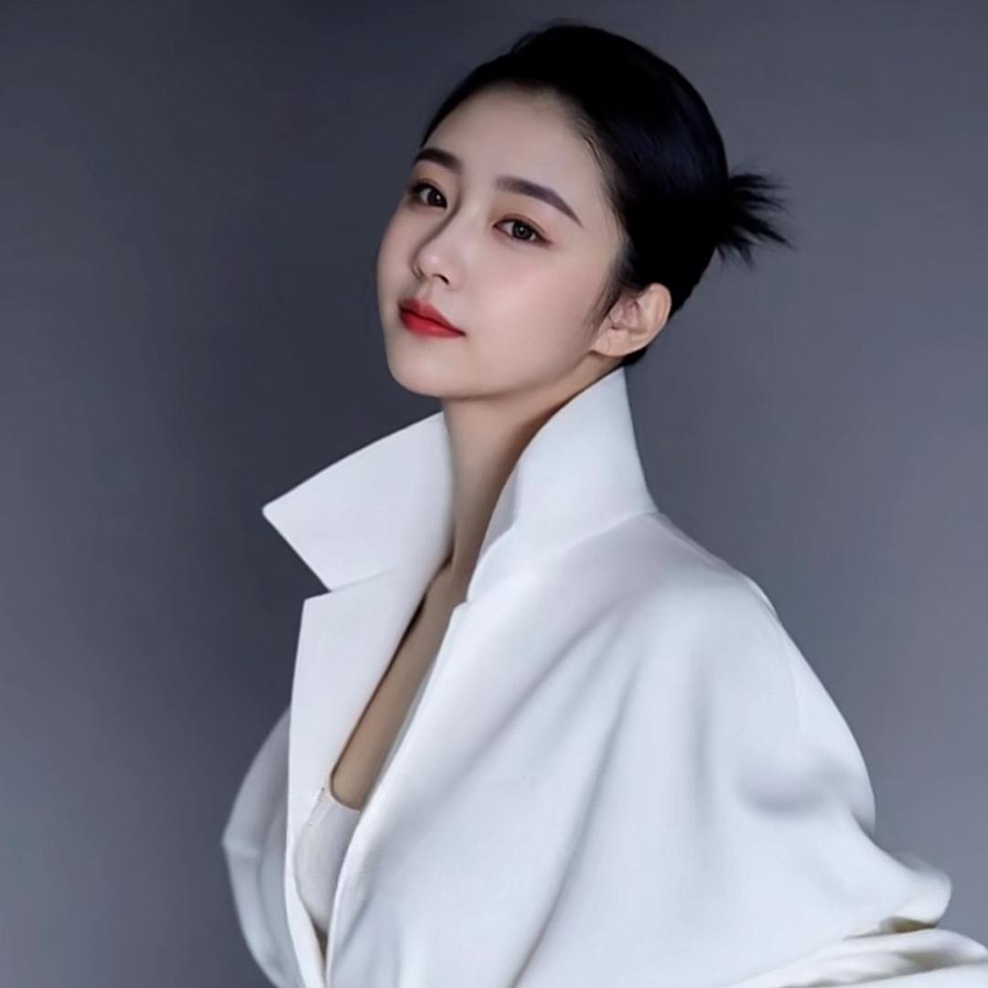 丽姐（搞笑三姐妹）