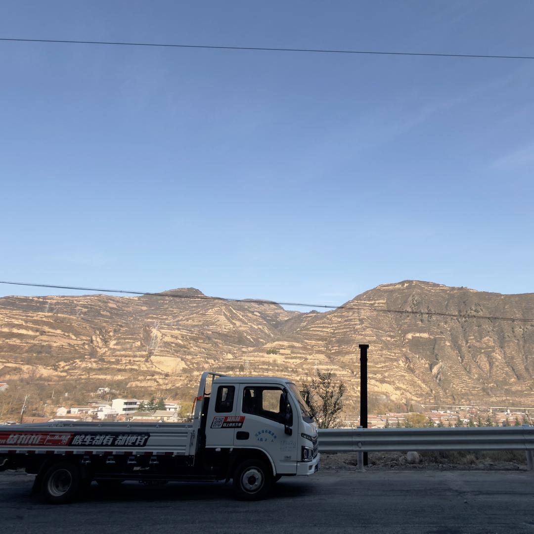 喝着美式跑拉拉🚚
