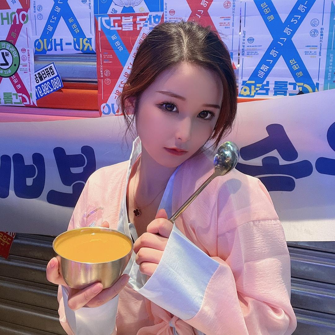 小莓酱Daisy