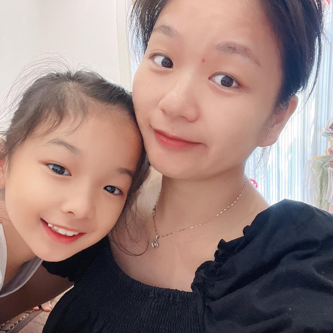 洪湖卖螃蟹张媛