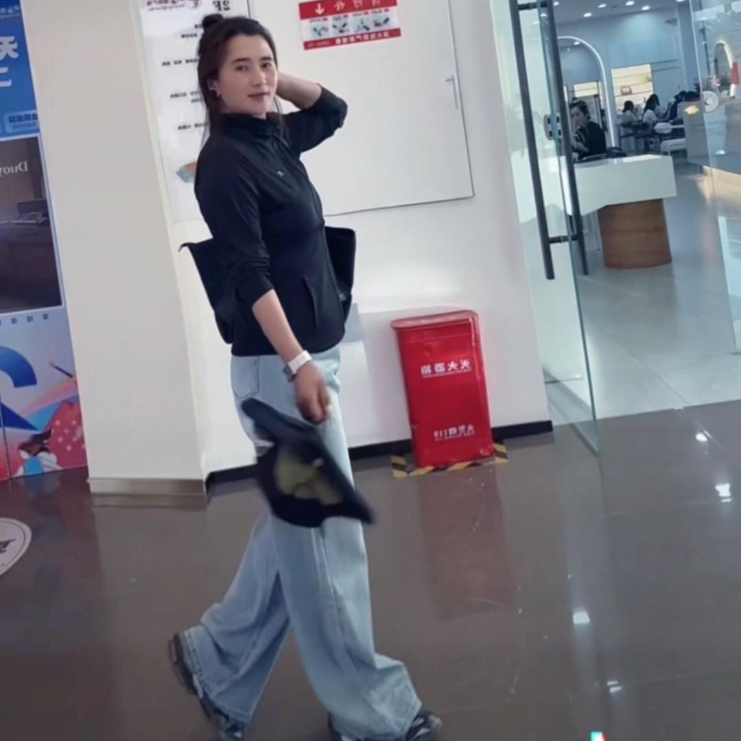 ☞ 雅@隆@百@货@店  ☜