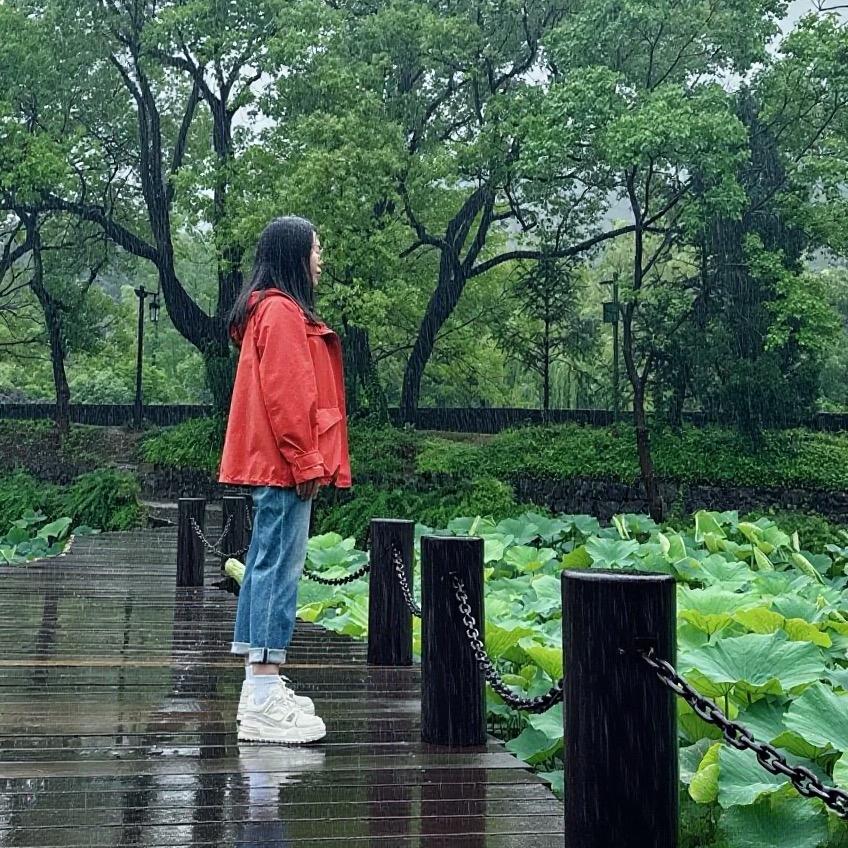 爱唱歌的莲姐姐