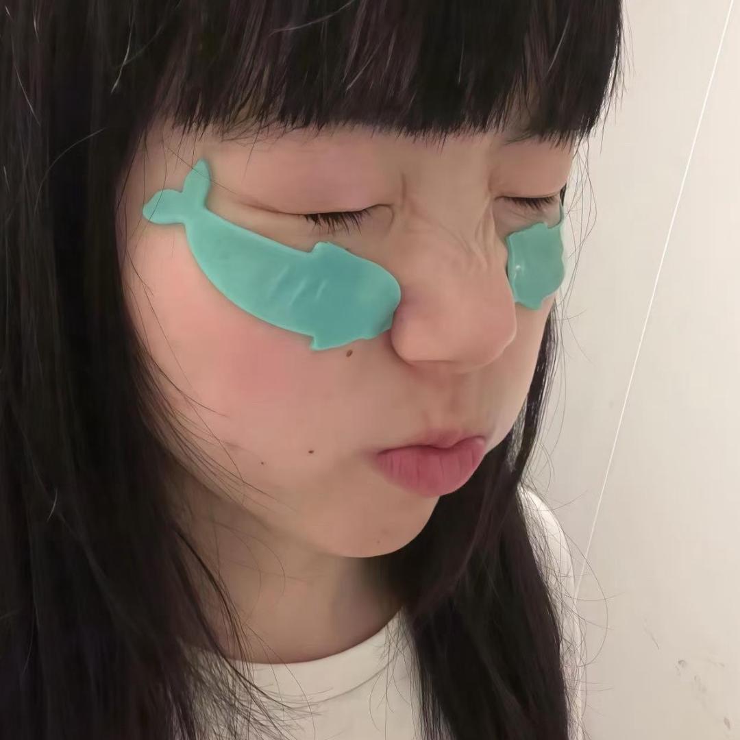 张馨月.a