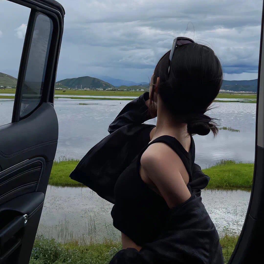 是小何呀～