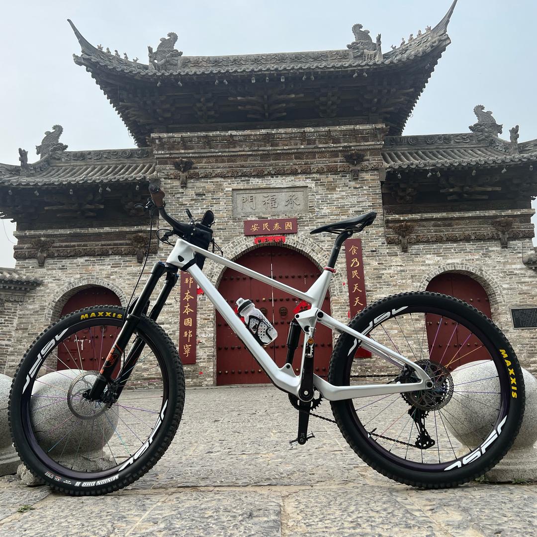 骑行π