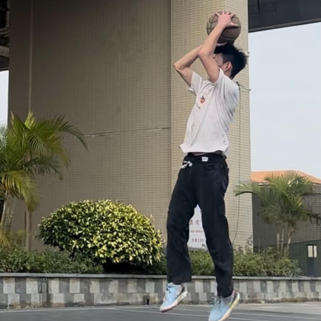 李艳阳