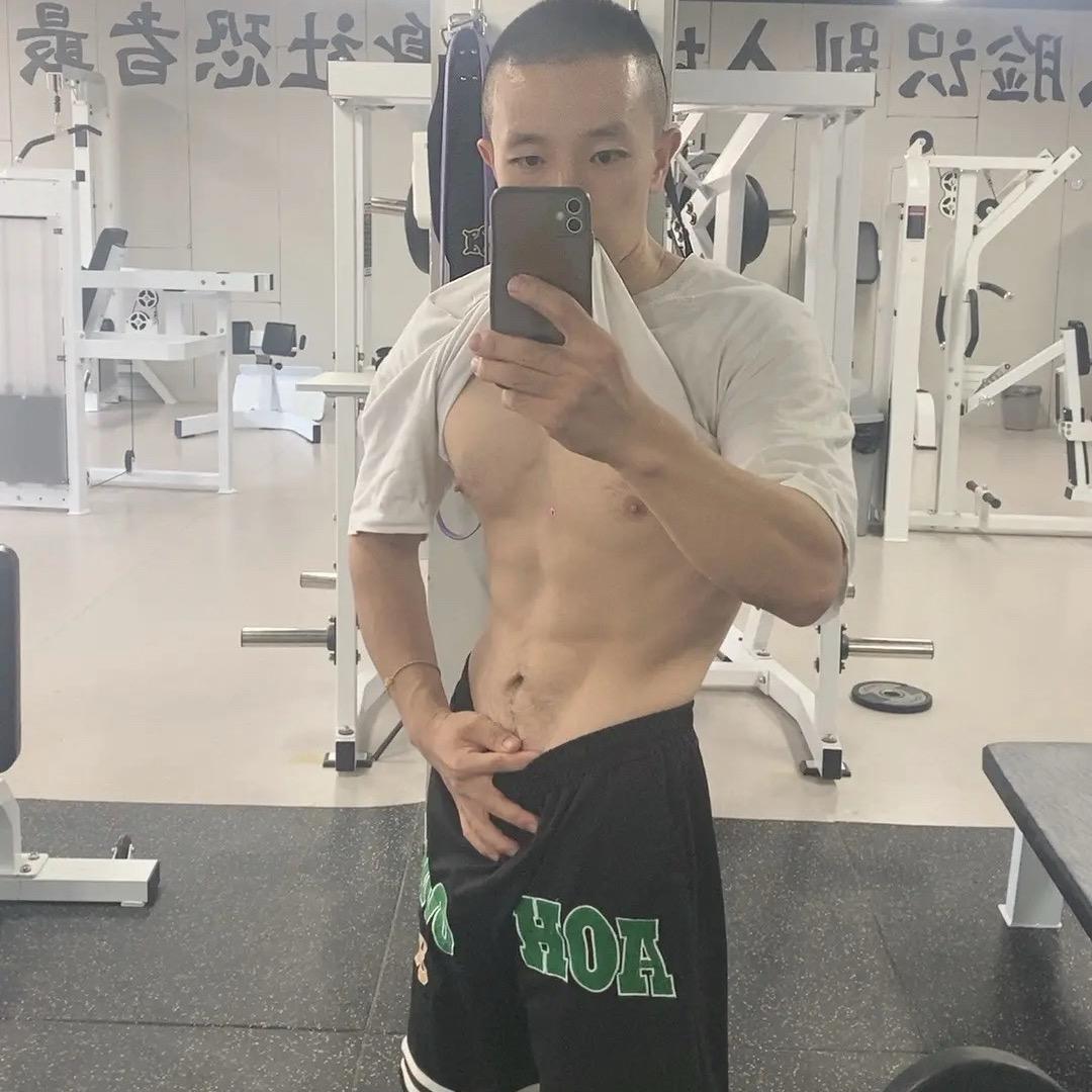 胖胖呼呼的小韩