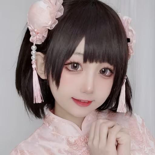 圆脸的灰灰