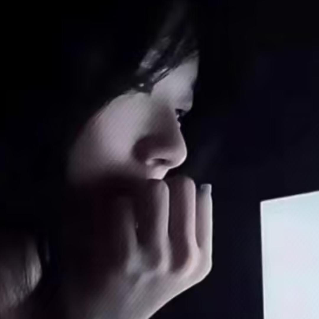 淋着雨（绝你蛋的，特喵的把我给拉黑了）
