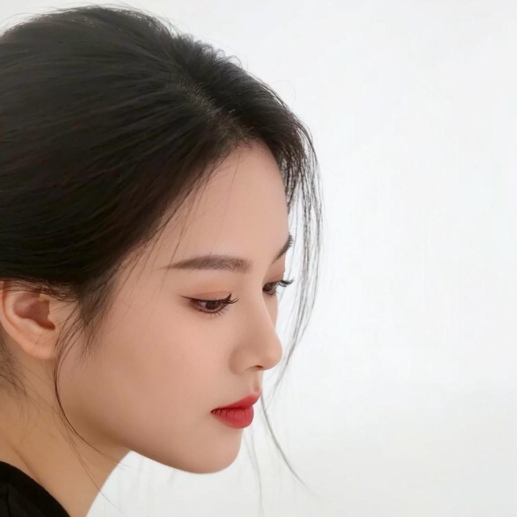 何He๑•̌.•̑๑e~