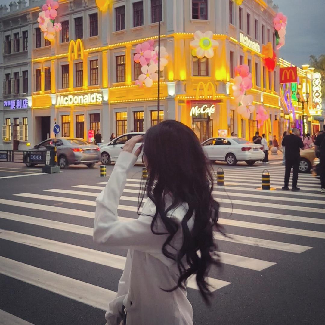 我吃饱了必须躺着.