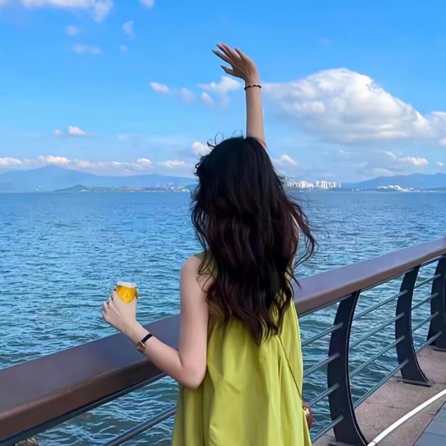 𝓞𝓷𝓵𝔂  🐬