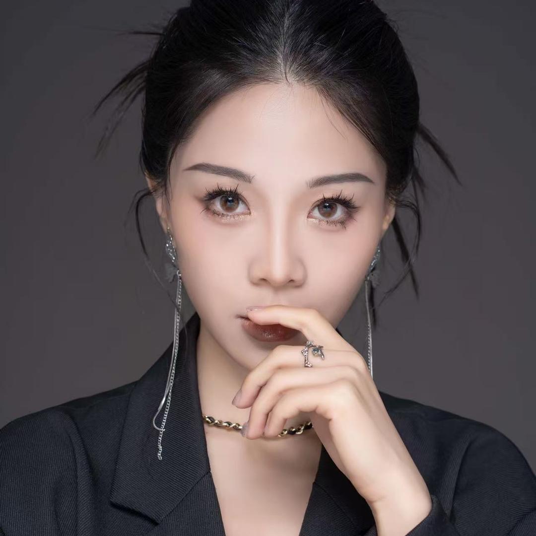 酒镇姑娘(晓雅)