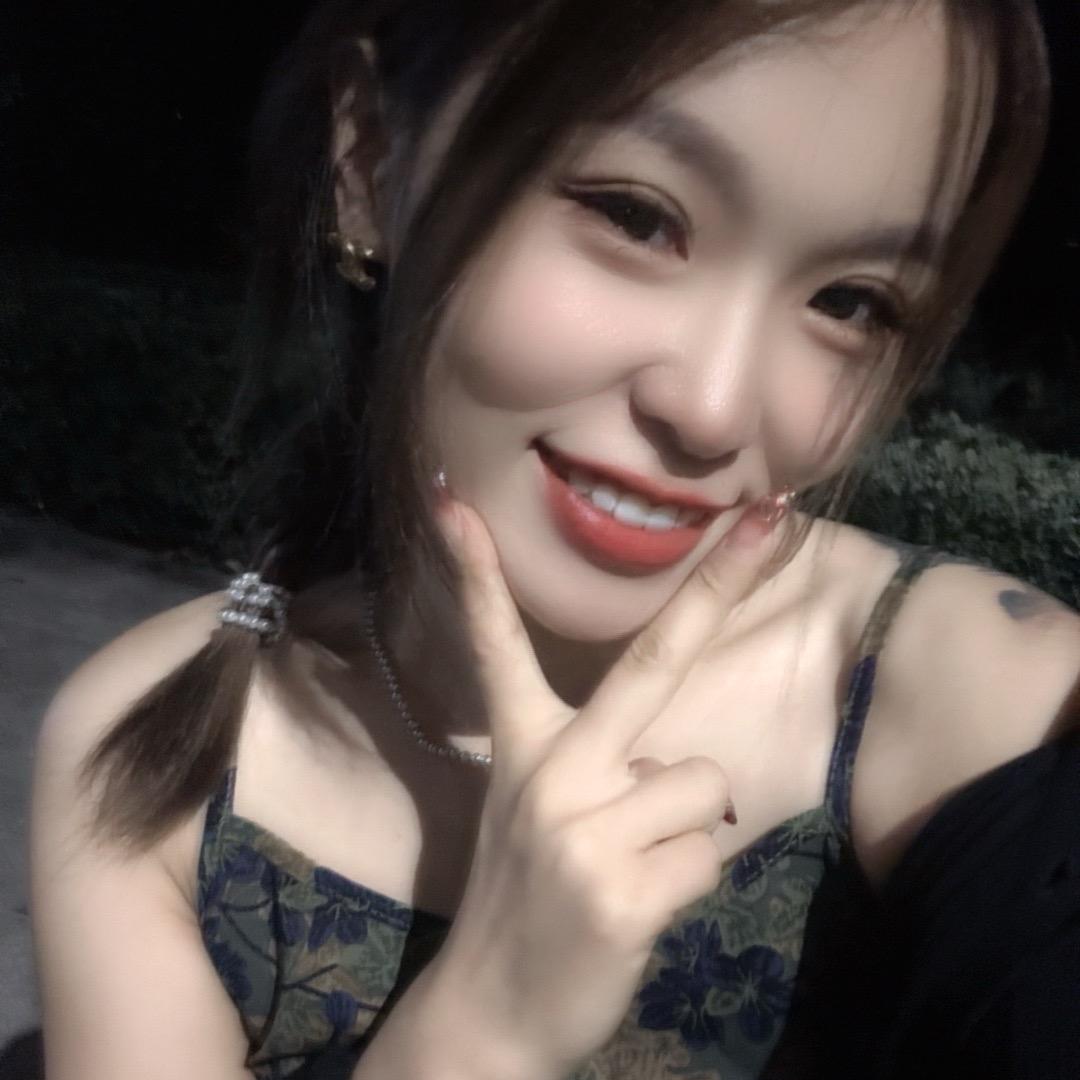 - ̗̀恭禧发财💸 ̖́-