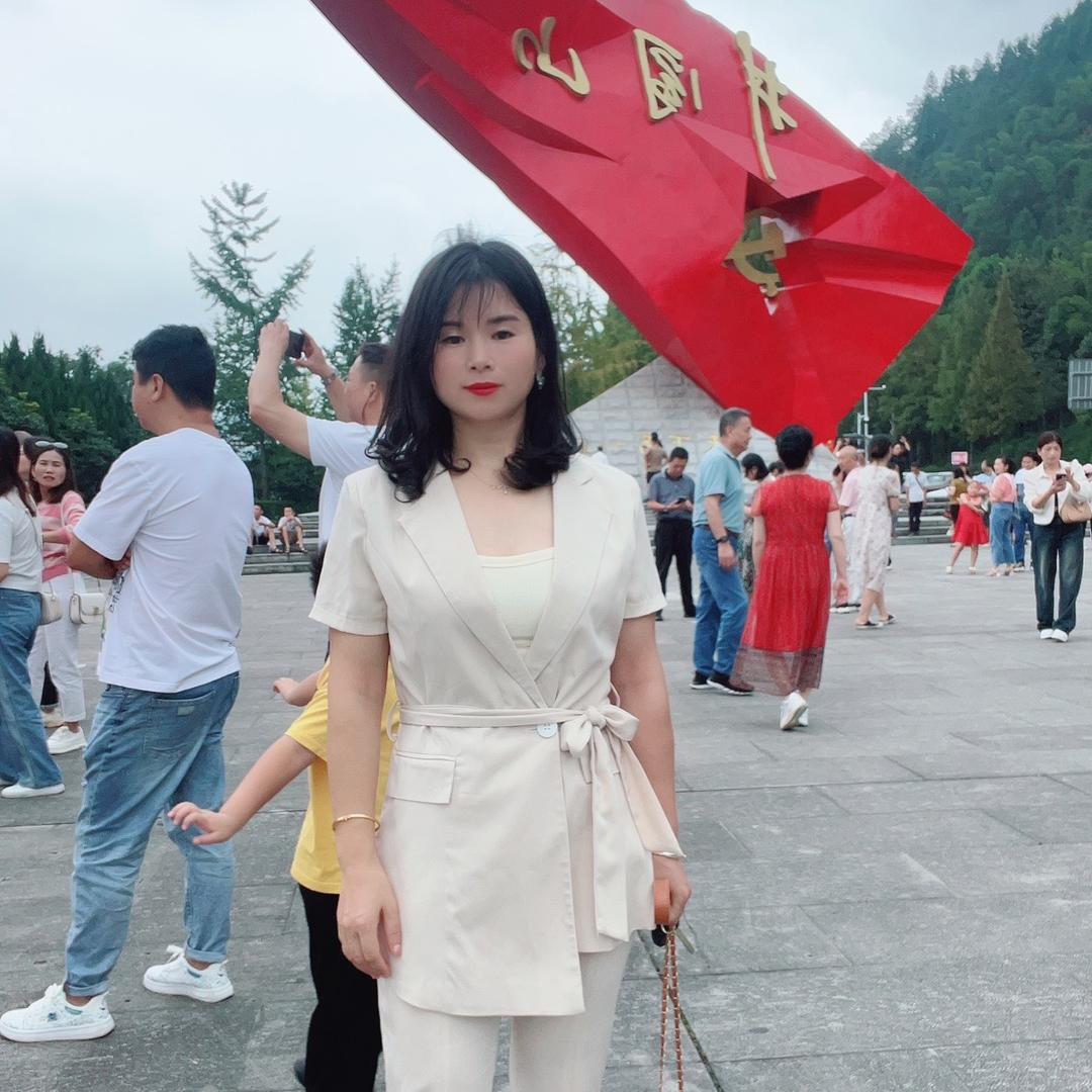 两个女儿的芳芳