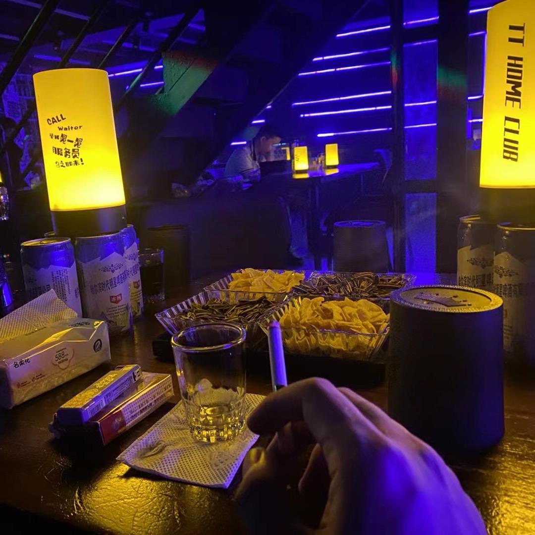 0794·邻城酒肆.Play house