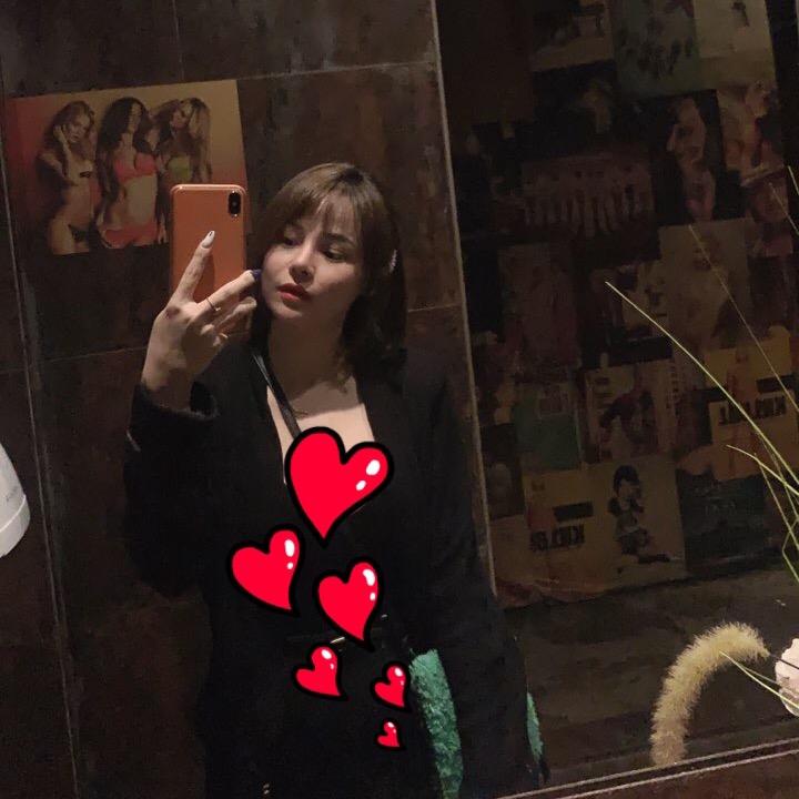 一个百厌的女仔