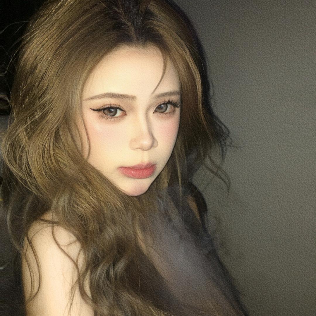 板板板娘Luzy