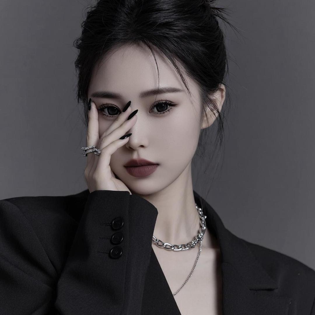 ᥫᩣ  佳月的朋友圈