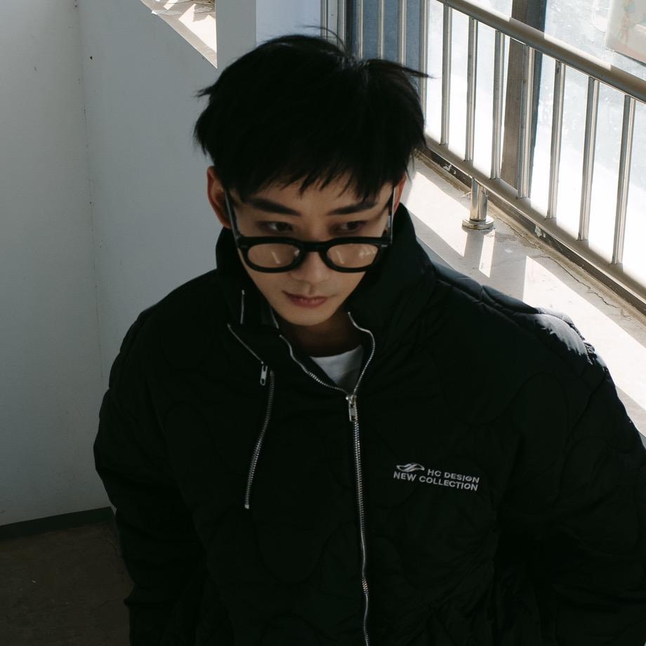 ♠李泊文