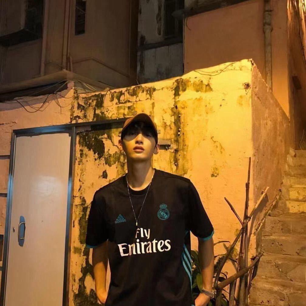 爱喝郭汁的小磊