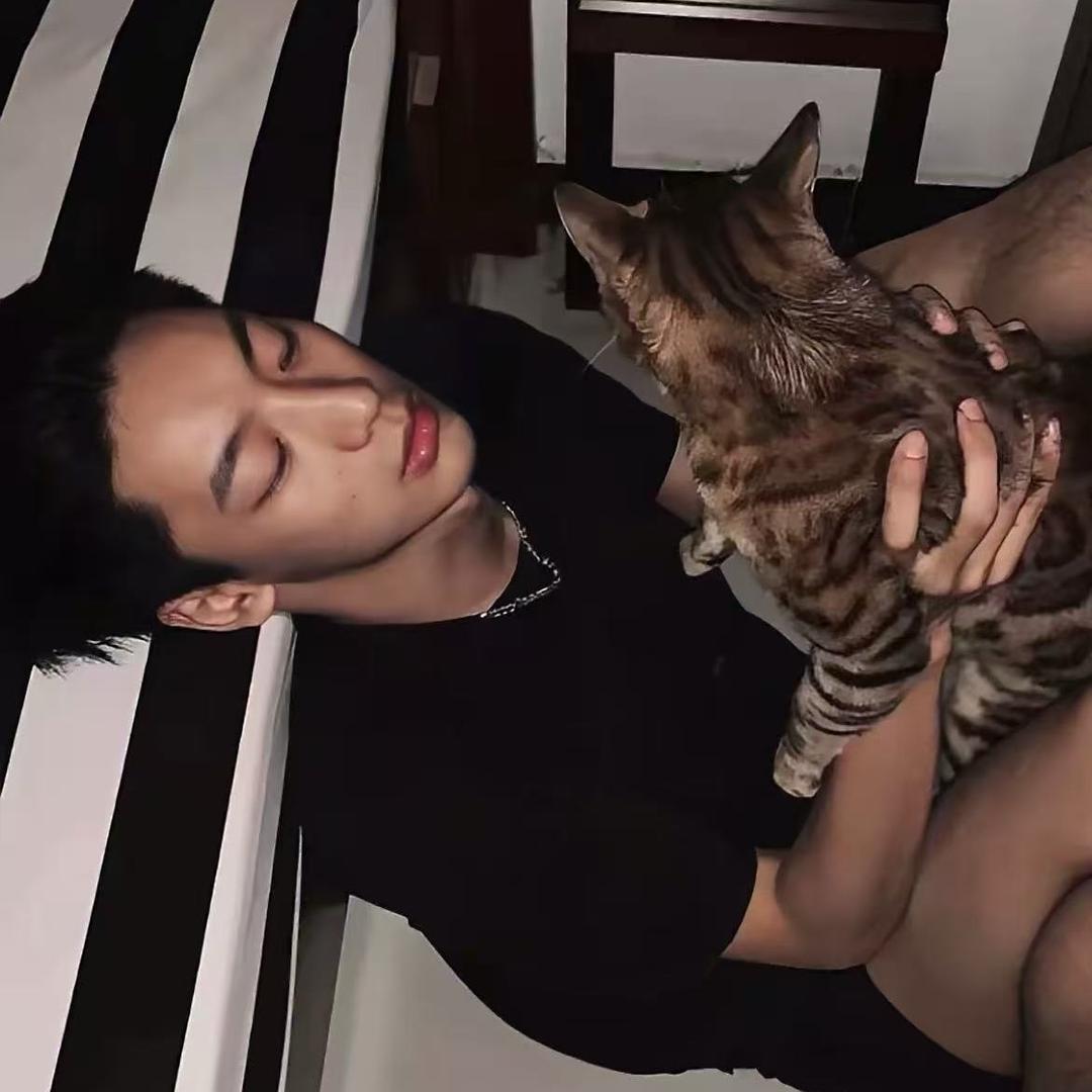 出了名的长得巾