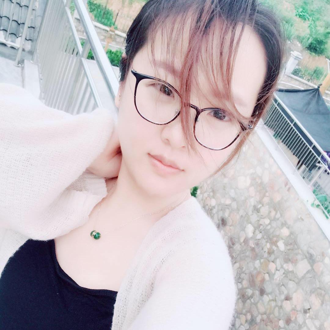 看不见烧烤老板娘