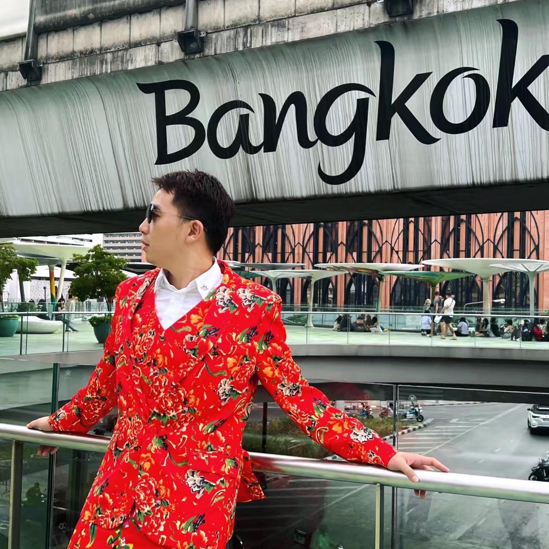 来朝见喜-朝哥说