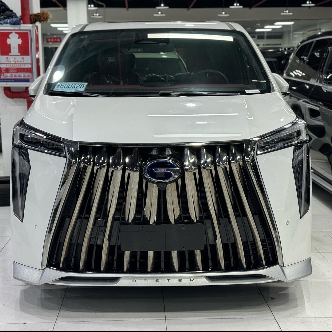 深圳车易达名车~坤