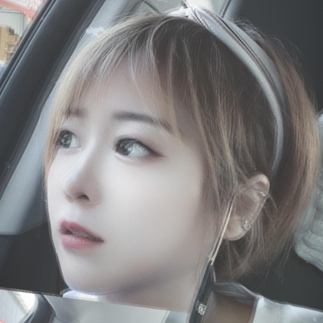 小柚同学👩‍🎓