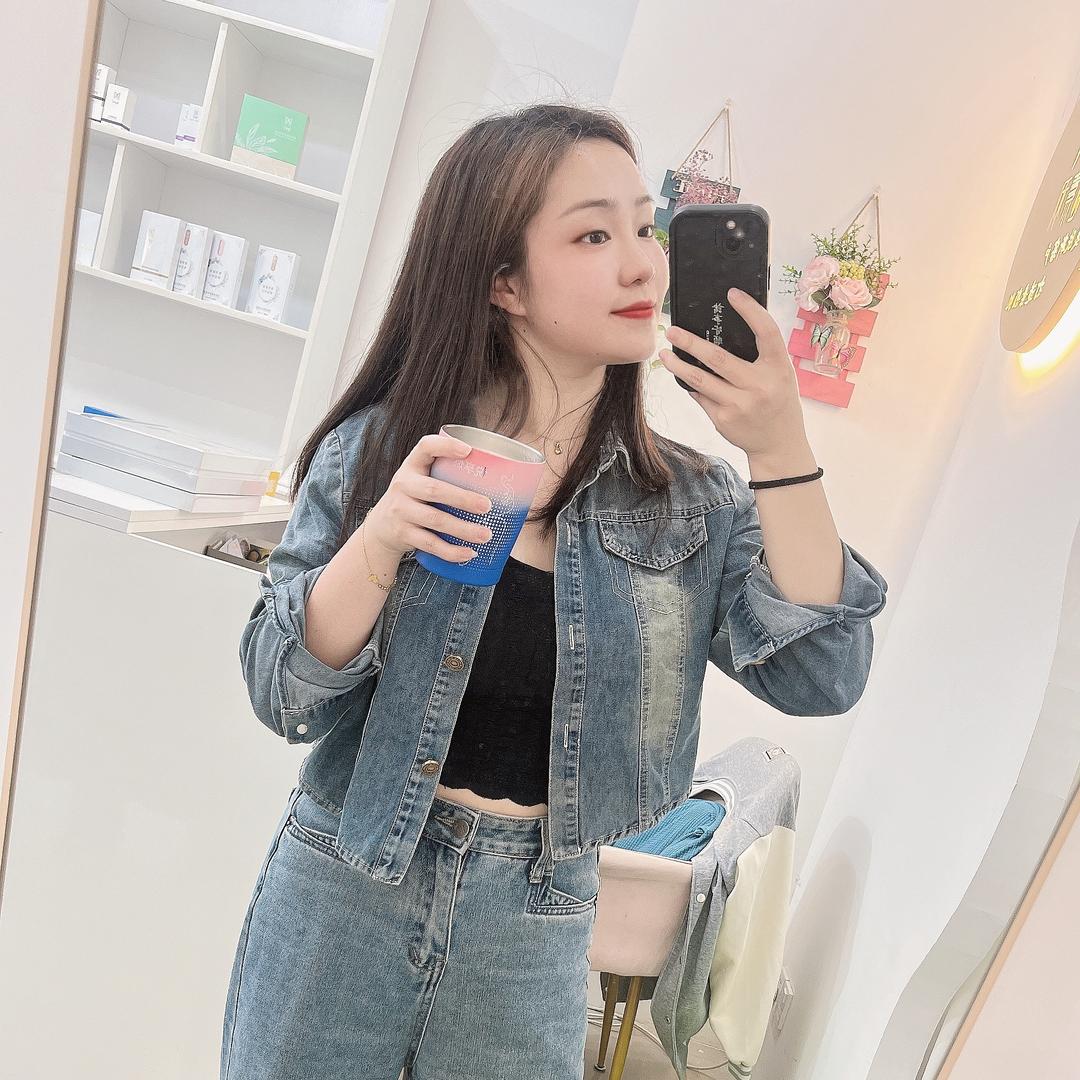 在人间贩卖美丽💕