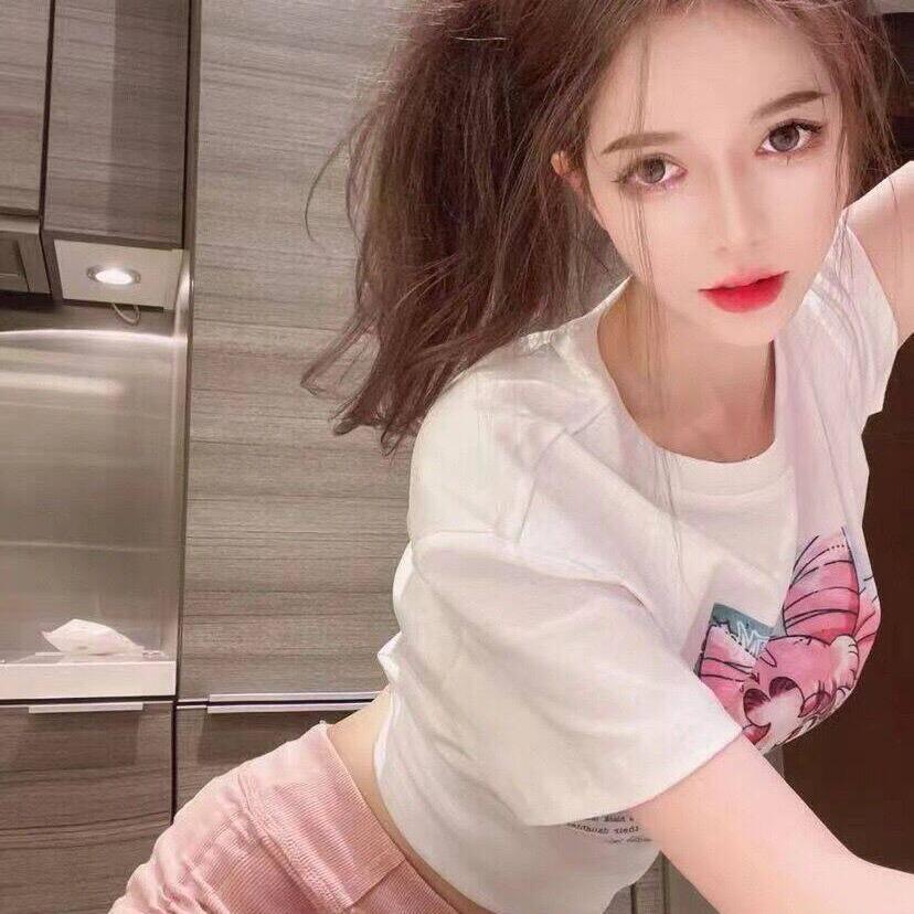 欣欣酱紫