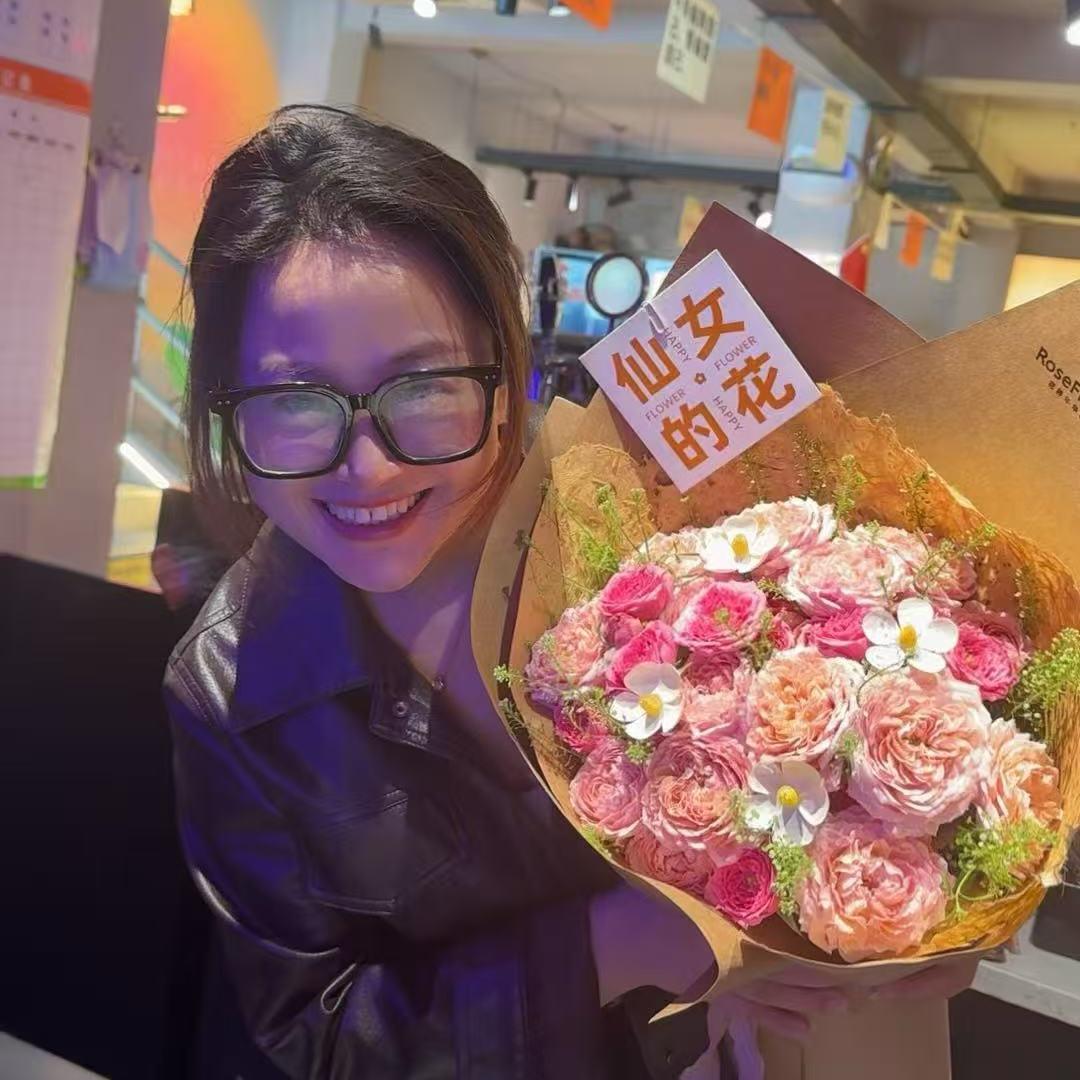 杨小蛙鲜鱼蛙火锅  燕子