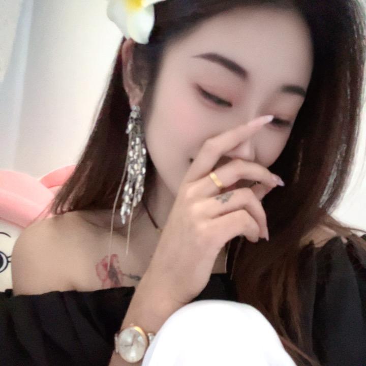 : 🐾᭄小财迷🐾᭄：招技师