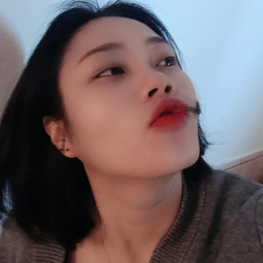 ✿ۣ  老阿姨 ཻ‧🍾
