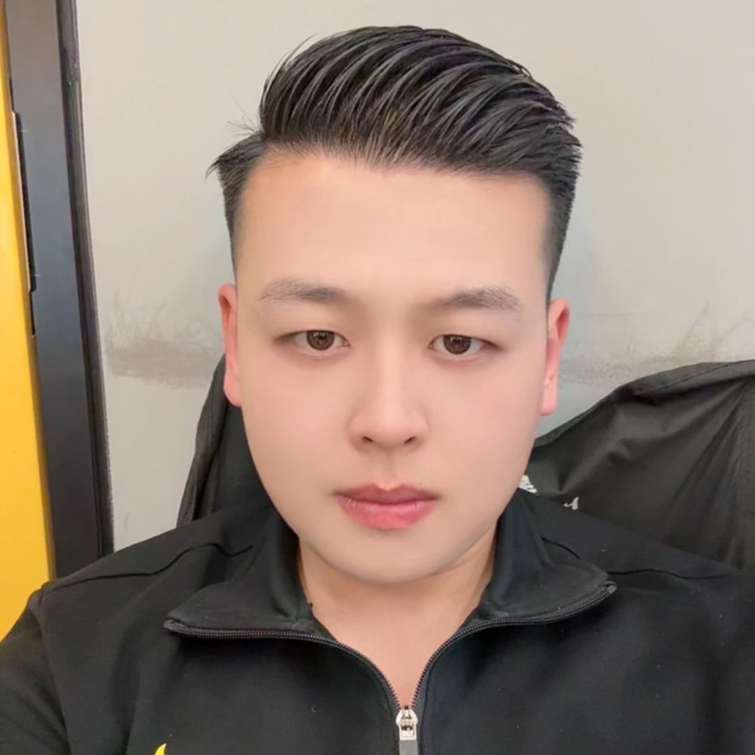 健身教练：阿聪