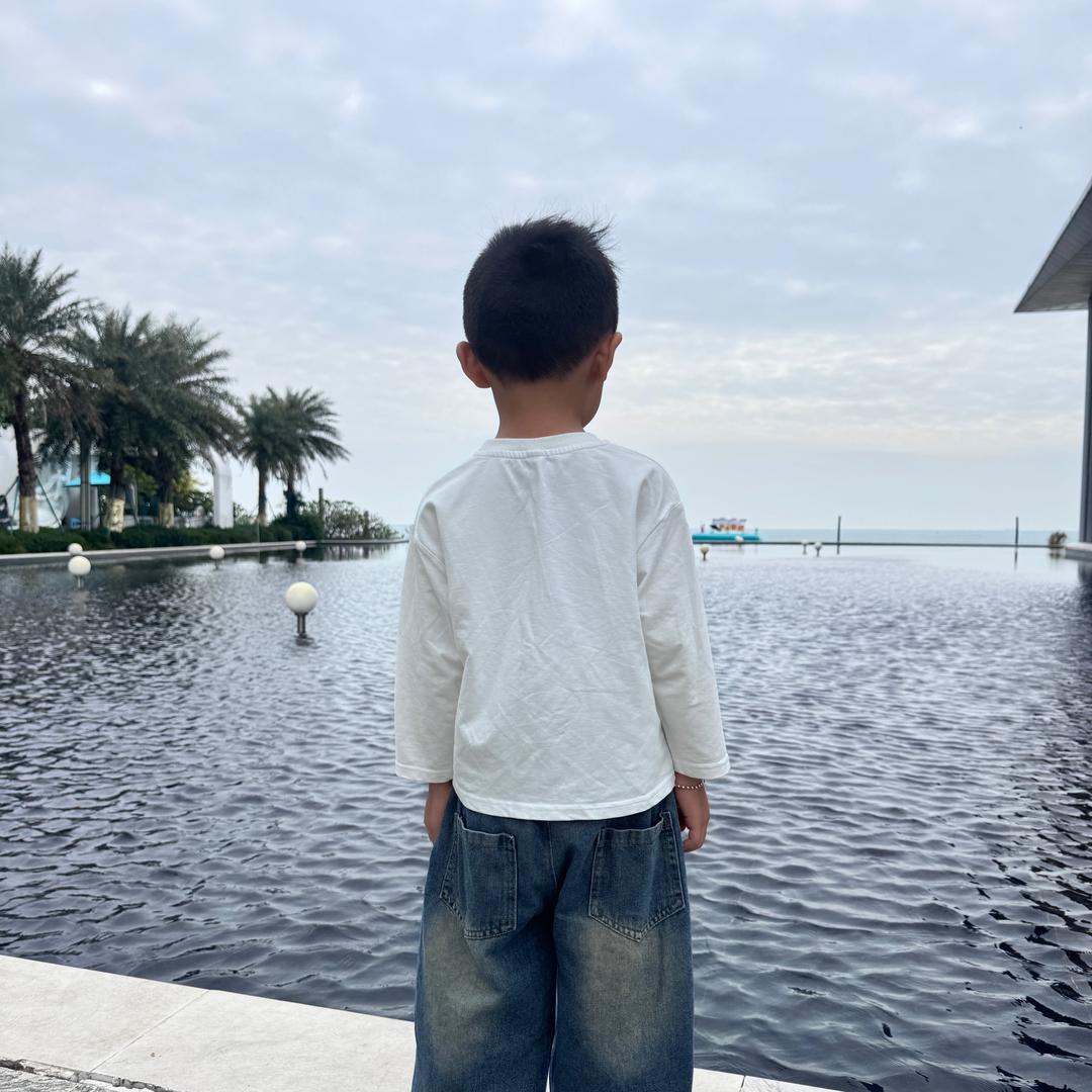 🌈喜欢白天、却爱上夜的黑