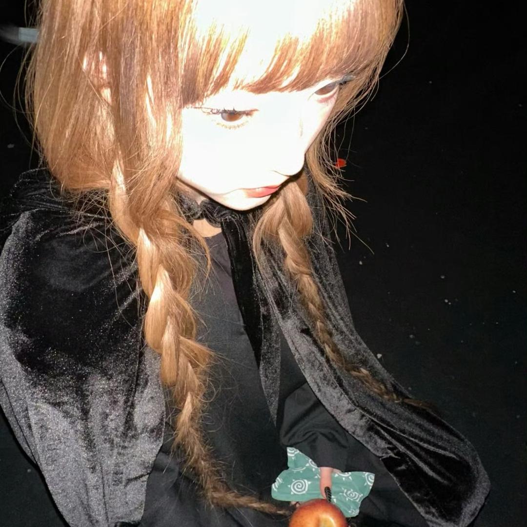 707